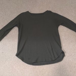 Army green American Eagle shirt